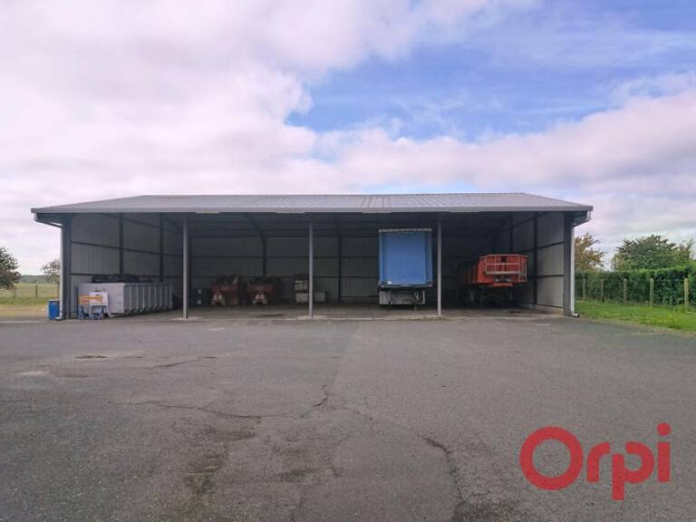 Bien Commercial À Vendre — photo 1