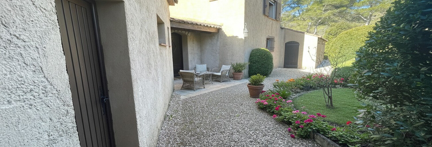 Maison 8 Pièces 145 m² à vendre à Esparron-de-Verdon (04800)