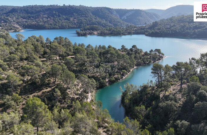 Maison en bordure du lac d'Esparron — photo 3