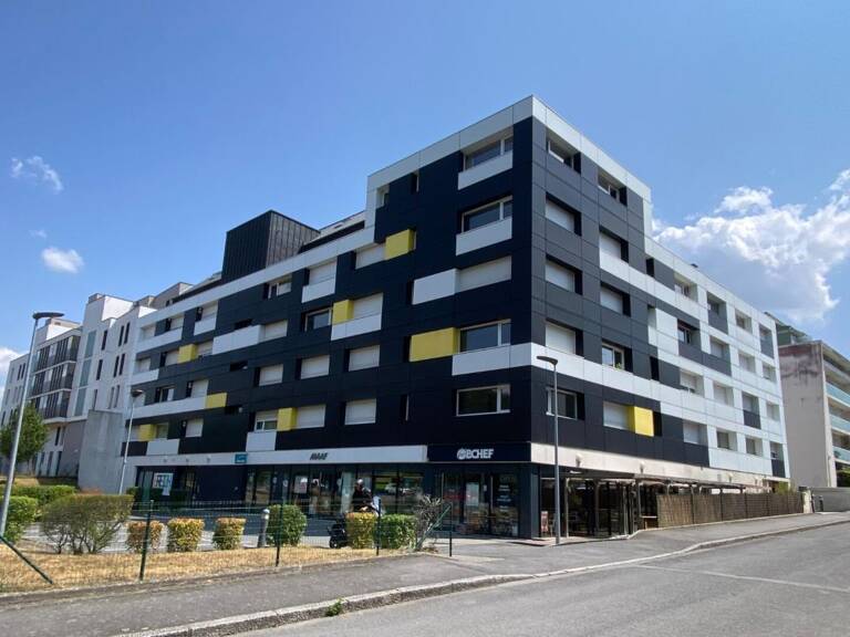 RENNES - T1Bis DUPLEX -  36.61 m2 (42,37m2 au sol) - ATTIQUE - 1 Place de Parking — photo 1