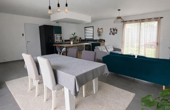 Contemporaine 2024  Plain-pied 140 m²  Prestations modernes à Dierre — photo 2
