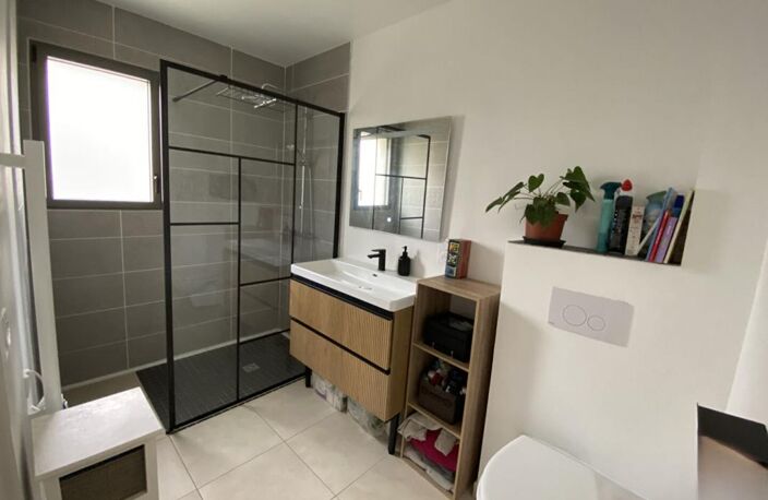 Contemporaine 2024  Plain-pied 140 m²  Prestations modernes à Dierre — photo 5