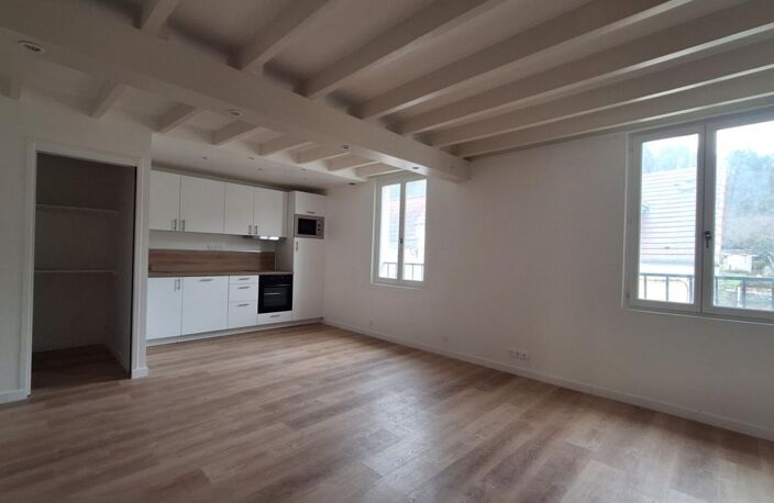 Appartement 3pièces Duplex Rénové - Centre Ville Chevreuse — photo 2
