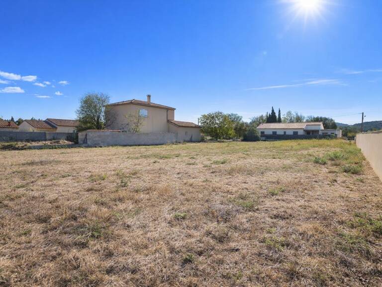 Terrain constructible hors lotissement 785 m² — photo 1