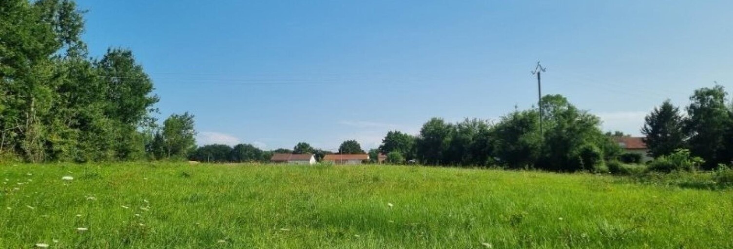 Terrain  1664 m² à vendre à Saint-Priest-Bramefant (63310)