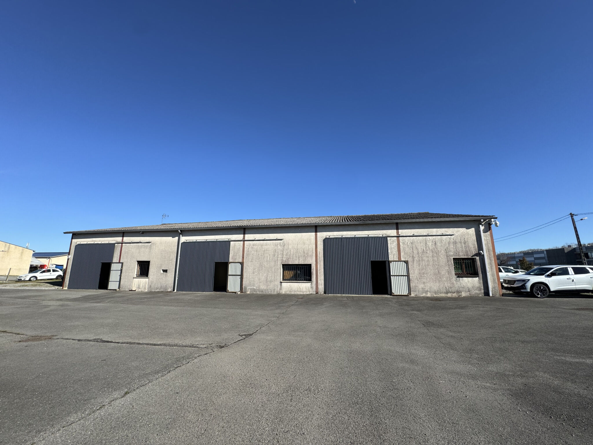 Local d'activit&eacute;s  à vendre Morlaàs 64160