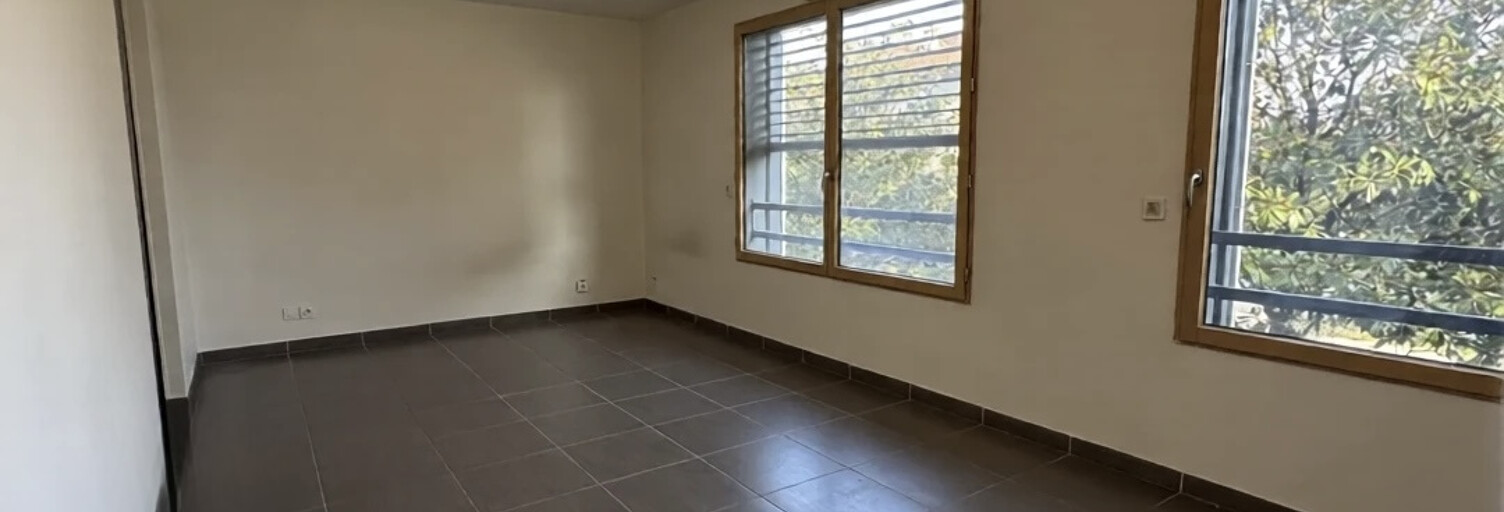 Appartement 1 Pièce 31 m² à louer à Bron (69500)