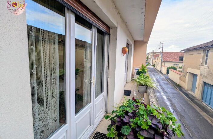 Vente appartement 4 pièces 81 m² Cognac (16100) — photo 2