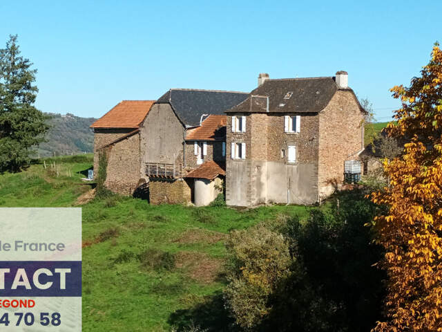 15 Km CONQUES- BEAU CORPS DE FERME -140 m2-1,6 Ha- — photo du bien