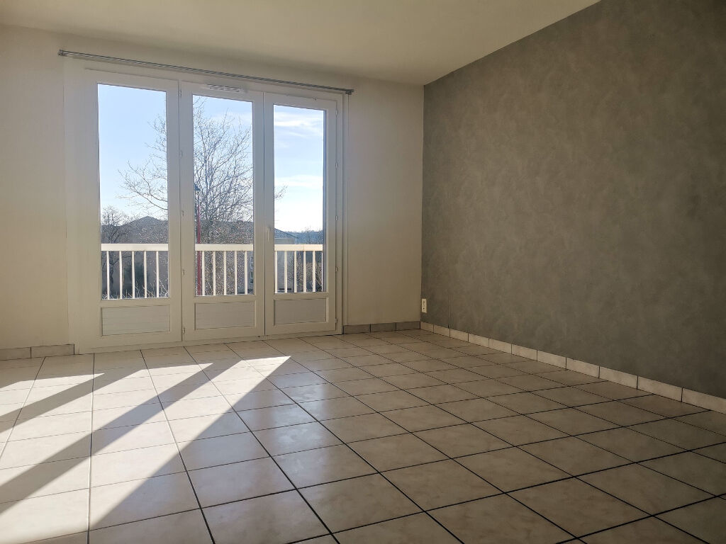 Appartement  T4 à louer Bozouls 12340