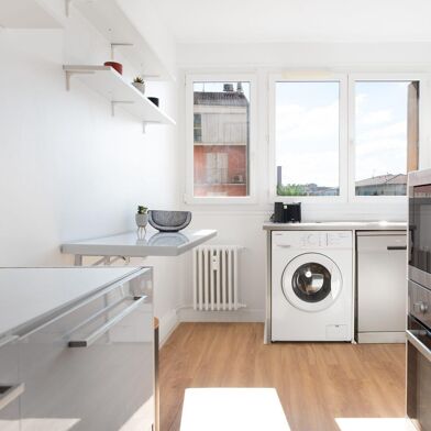 Appartement 3 pièces 860 €