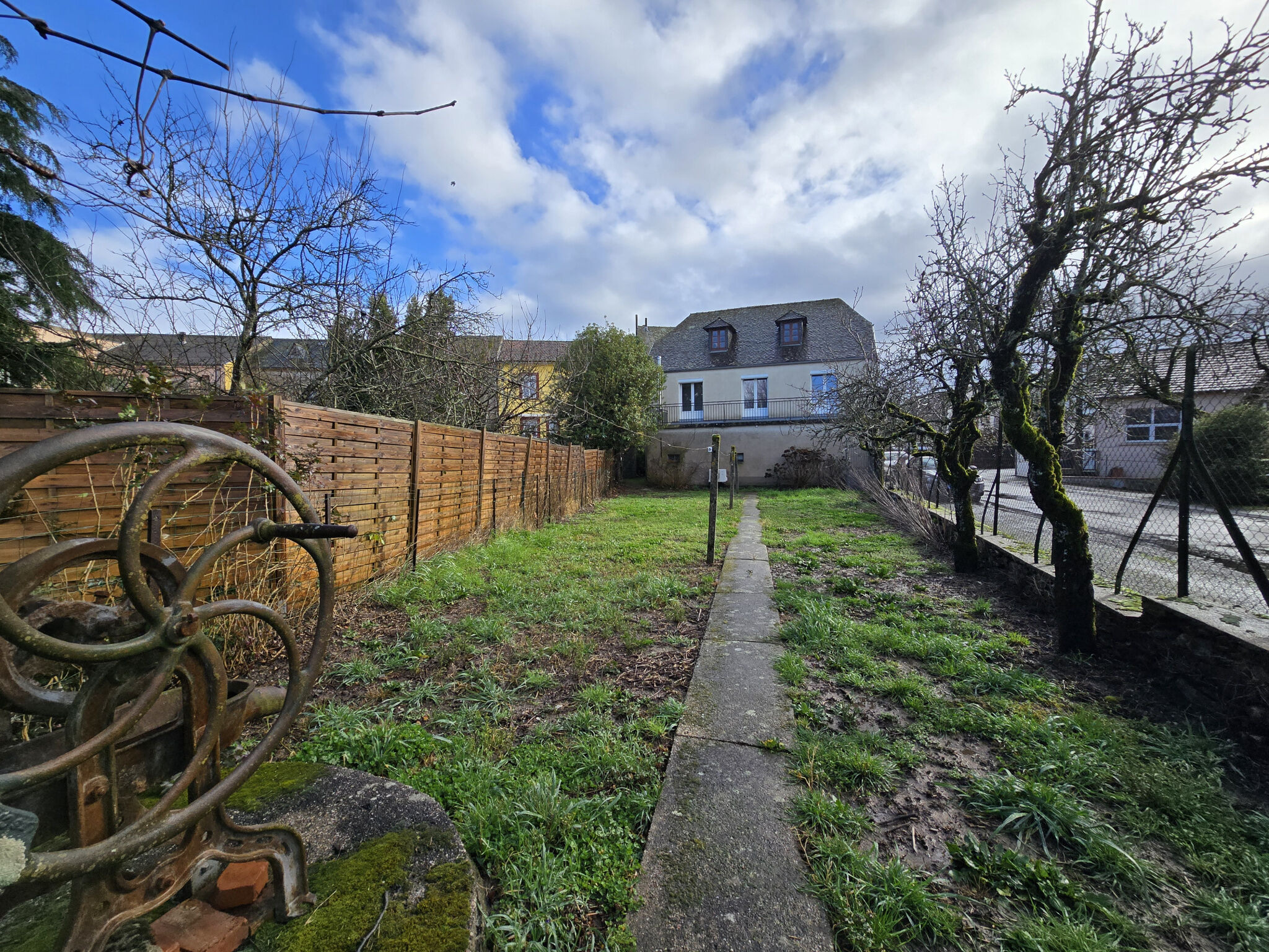 Maison de Village   T4 à louer Tanus 81190