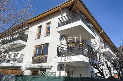 Appartement 4 pièces 220000 €