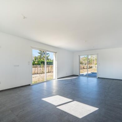 Maison 4 pièces 434000 €