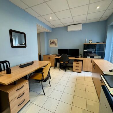 Bureau 7 pièces 630000 €