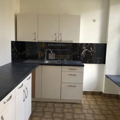 Appartement 4 pièces 735 €