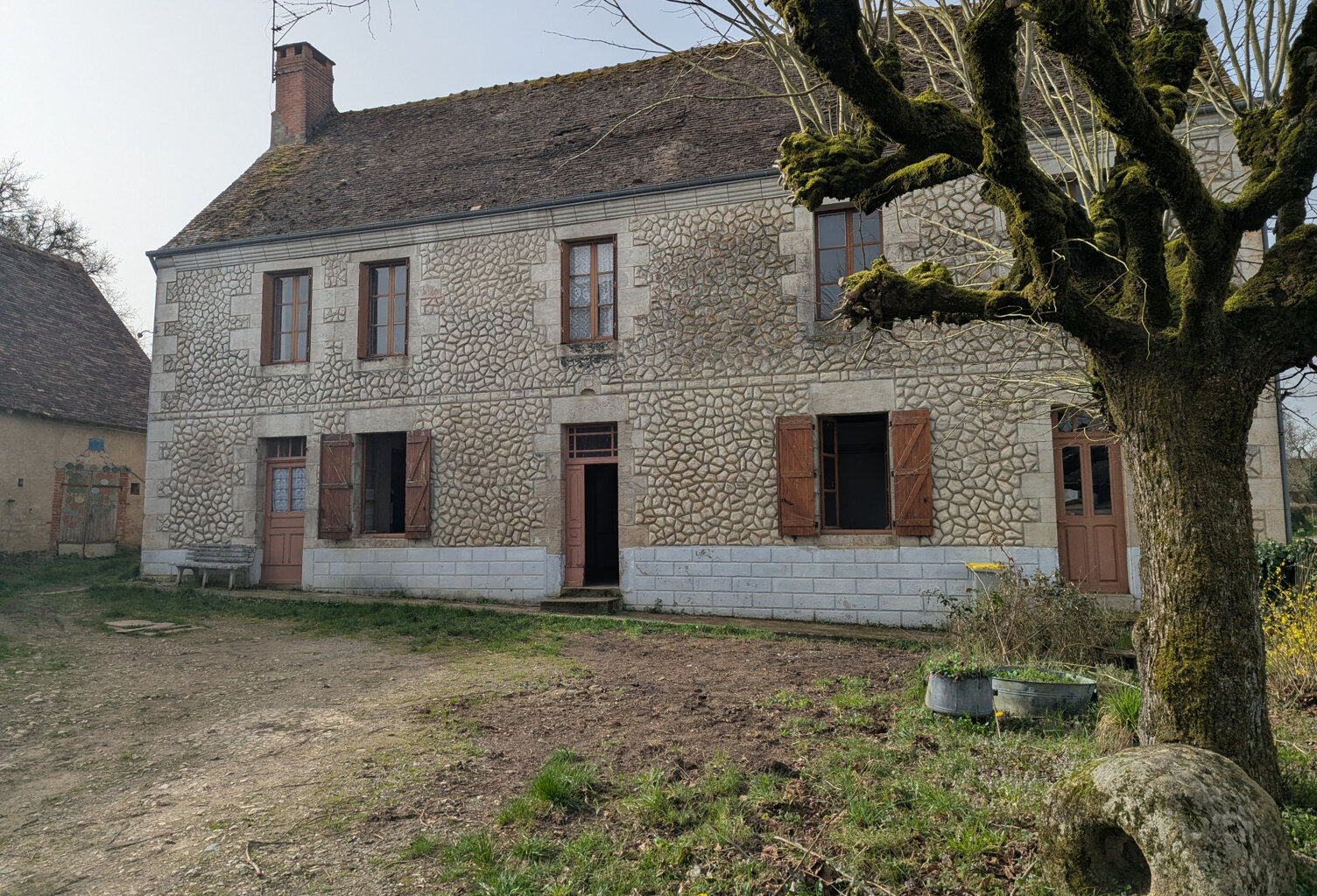Grande maison de bourg à rénover ! — photo 1