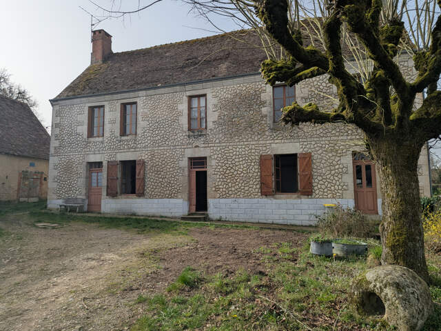 Grande maison de bourg à rénover ! — photo du bien