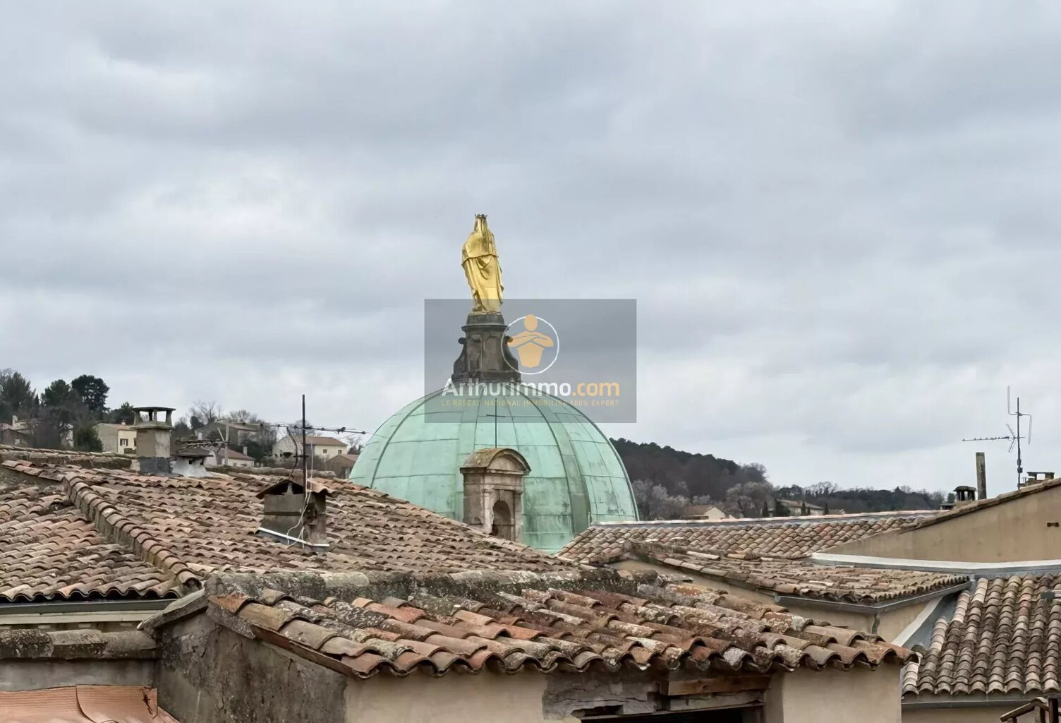 Immeuble de caractère à fort potentiel – Centre d’Apt (84400) — photo 1