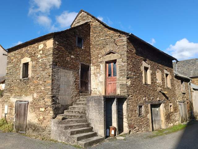 Maison à rénover — photo du bien