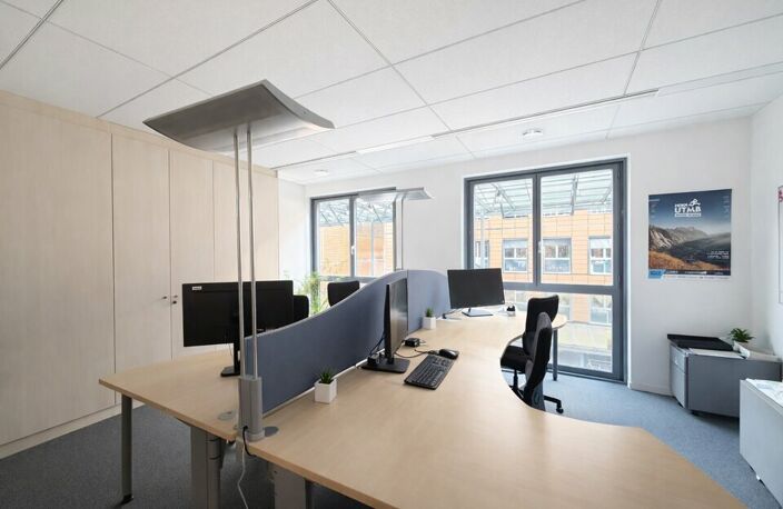 BUREAUX à LOUER — photo 2