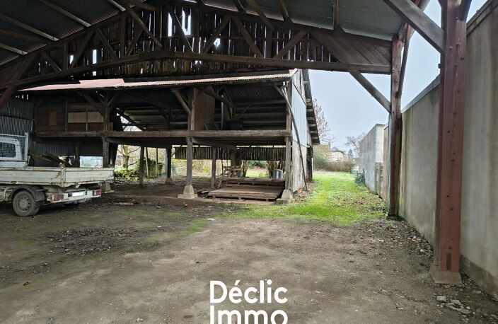 Terrain de 1 200 m² avec grand volume de stockage dans le centre de Thénezay — photo 3