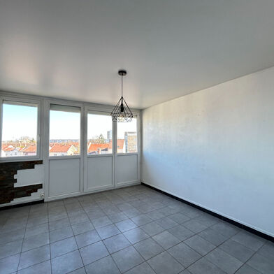 Appartement 3 pièces 120900 €