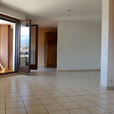 Appartement 3 pièces 220500 €