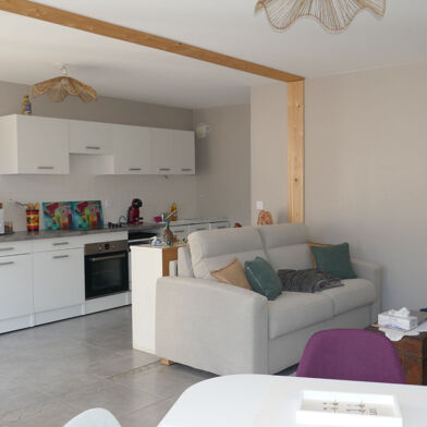 Appartement 3 pièces 257250 €