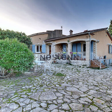 Maison 4 pièces 421000 €