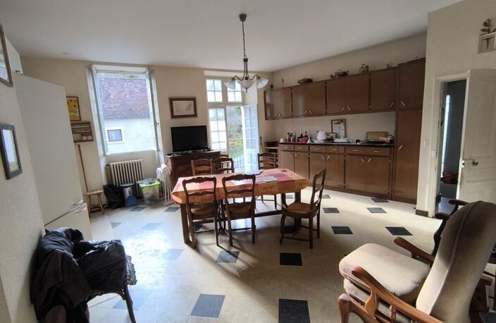 Maison en pierre de 8 pièces principales — photo 2