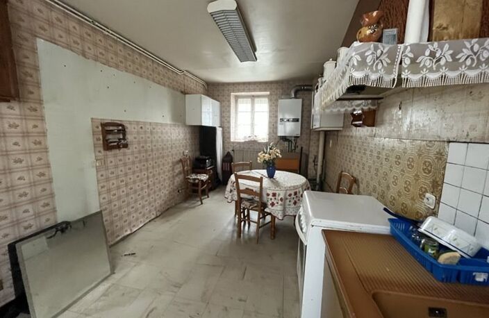 Maison en pierre de 6 pièces principales — photo 2
