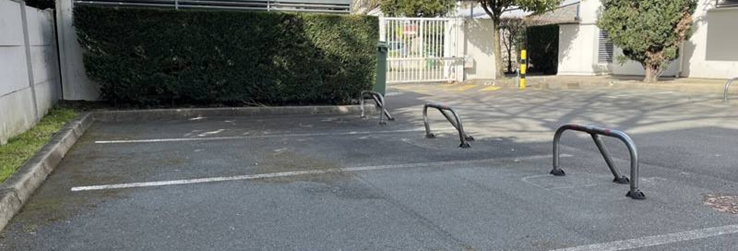 Garage   m² à vendre à Bordeaux (33300)