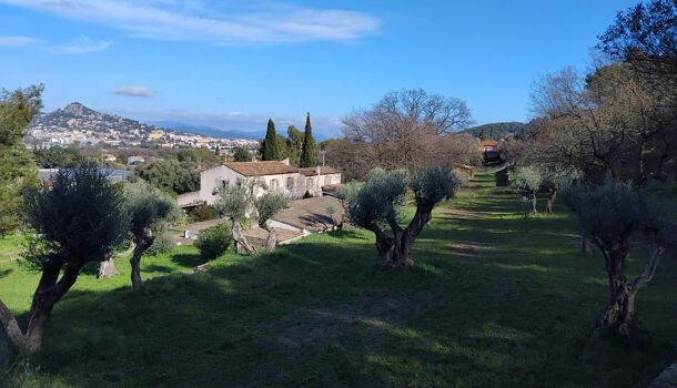 Villa / Maison 8 pièces  à vendre Hyères 83400