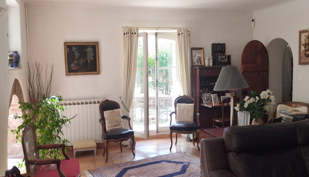Villa / Maison 8 pièces  à vendre Hyères 83400