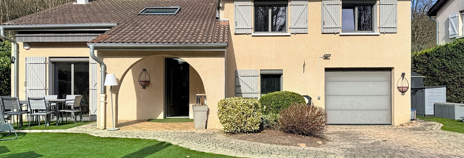 Maison 5 Pièces 131 m² à vendre à Lissieu (69380)