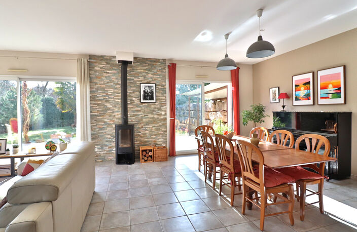 EN EXCLUSIVITÉ   Maison familiale 198 m2   8 chambres - — photo 3