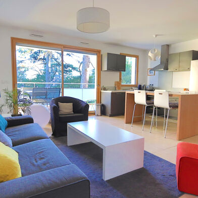 Appartement 3 pièces 1135 €