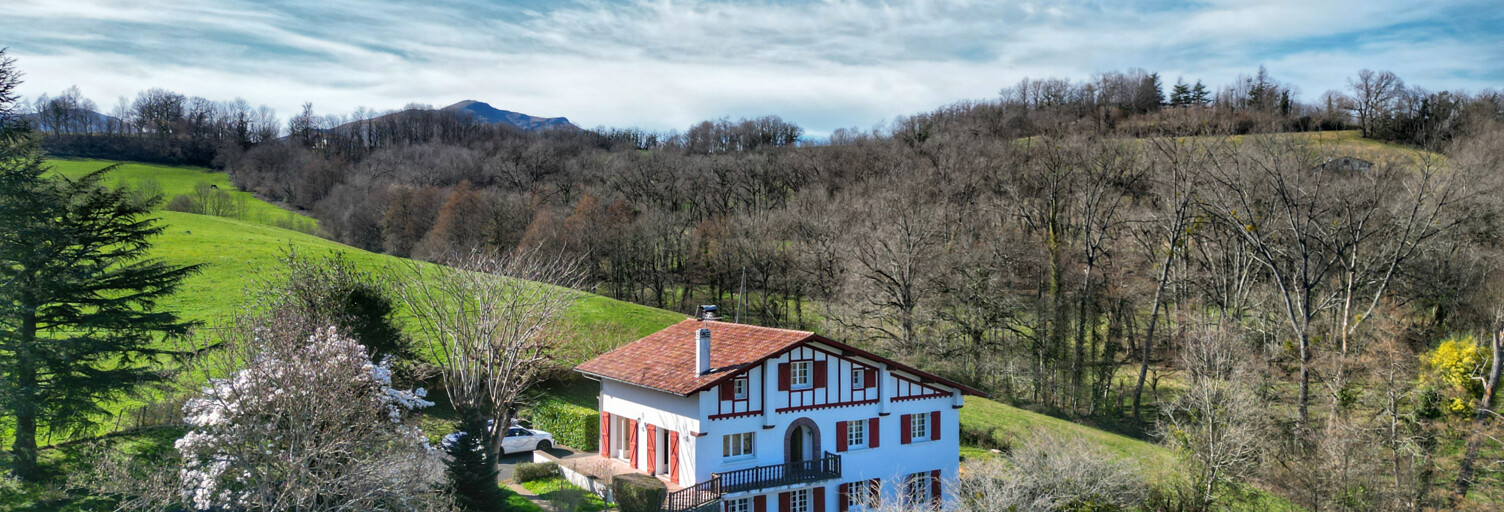 Maison 10 Pièces 253 m² à vendre à Saint-Jean-Pied-de-Port (64220)