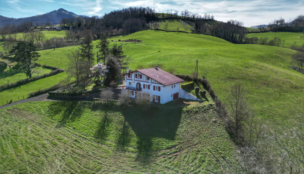 Villa / Maison 10 pièces  à vendre Saint-Jean-Pied-de-Port 64220