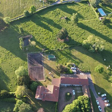 Maison 10 pièces 495000 €