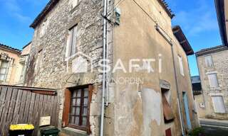 Immeuble  180 m² à vendre à Vélines (24230)