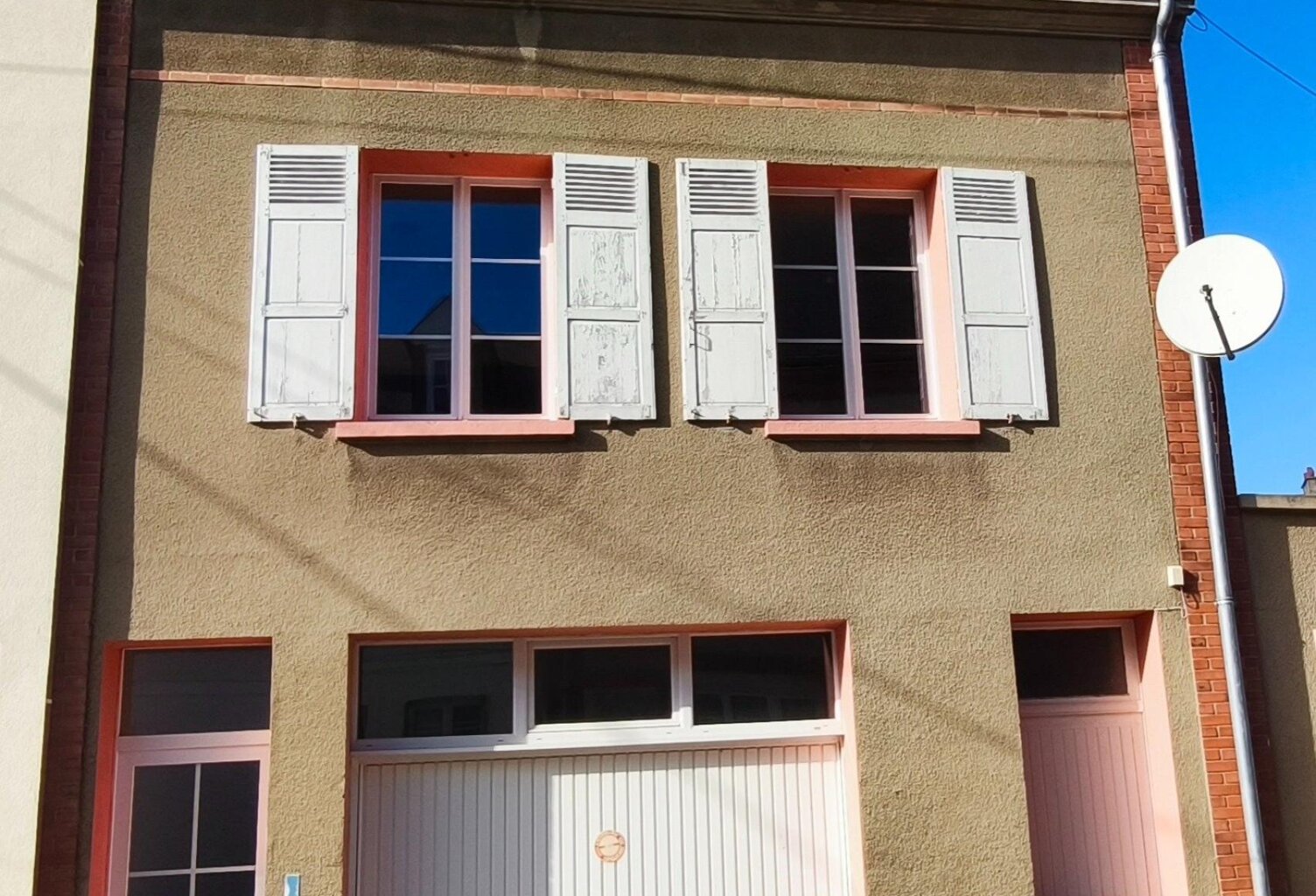 Maison de ville rénovée offrant env 96 m² hab — photo 1