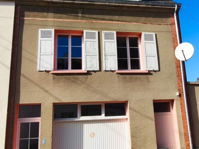 Maison de ville rénovée offrant env 96 m² hab — photo du bien