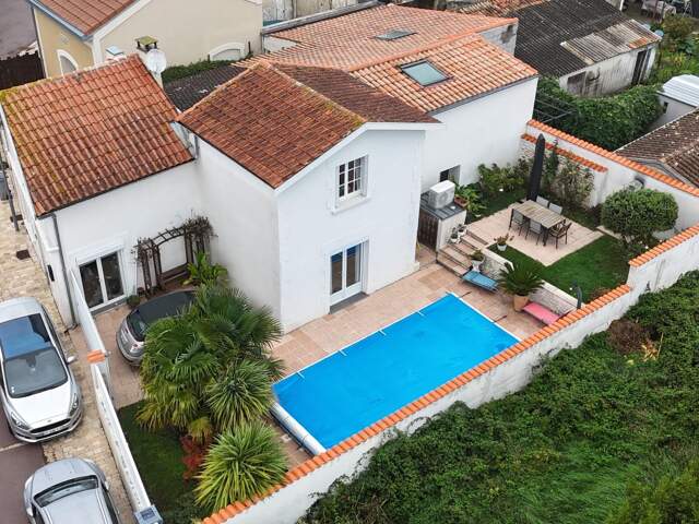 Maison de charme - 3 chambres et bureau - Garage et Piscine proche de la mer — photo du bien