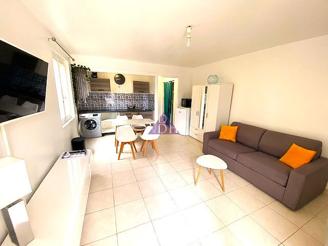 Appartement  T1 à louer Hyères 83400