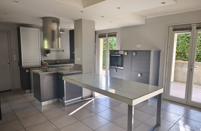 VEAUCHE, Villa 5P+C 169 m2 — photo 4