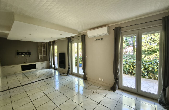 VEAUCHE, Villa 5P+C 169 m2 — photo 5