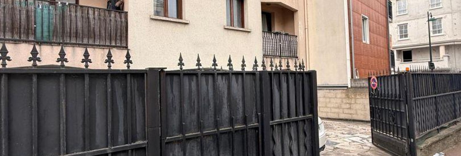 Immeuble  200 m² à vendre à Le Blanc-Mesnil (93150)