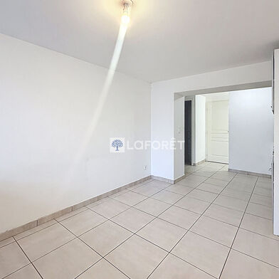 Appartement 2 pièces 540 €